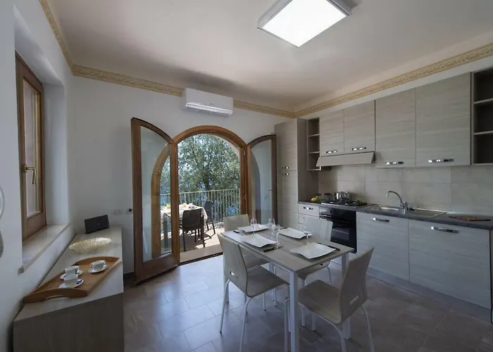 Minerva Di Lone * Амальфи