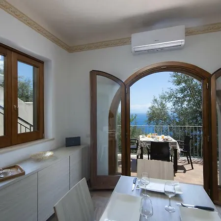 Minerva Di Lone Amalfi